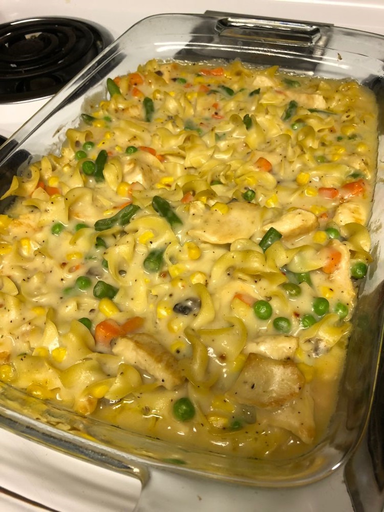 Chicken Noodle Casserole – Cookingvio.com